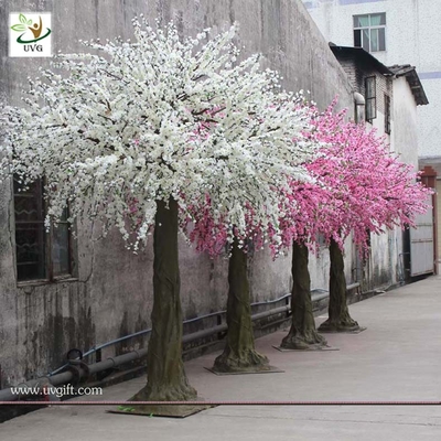 China UVG white blossoms artifical christmas decorate trees with fiberglass trunk for indoor 10ft high CHR026 supplier