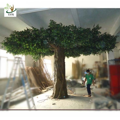 China UVG GRE039 5m Giant fake banyan tree with plastic green leaves for garden landscaping supplier