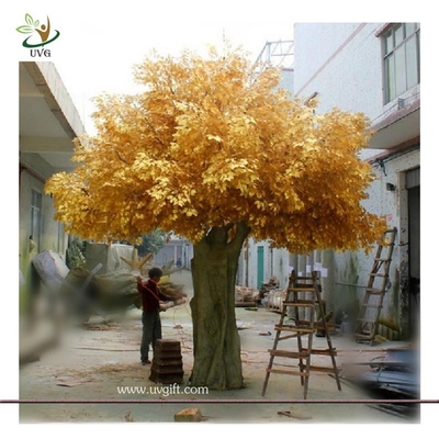 China UVG GRE06 Golden indoor home decorative artificial tree with fake banyan leaves for sale supplier