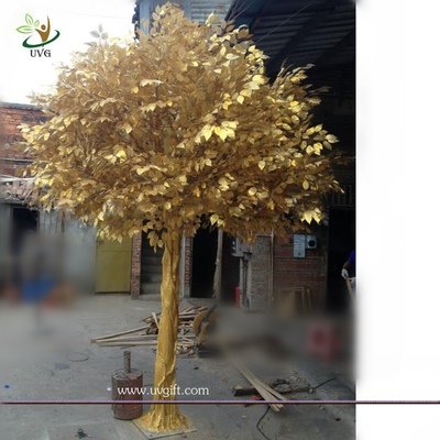 China UVG GRE044 real looking indoor artificial trees with golden banyan tree for party decor supplier