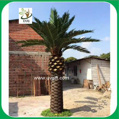 China UVG giant artificial coconut leaves outdoor decorative palm trees for park decoration supplier