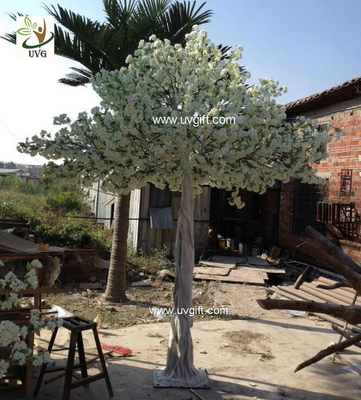 China UVG CHR135 indoor wedding use white fake chinese cherry tree for home garden decoration supplier